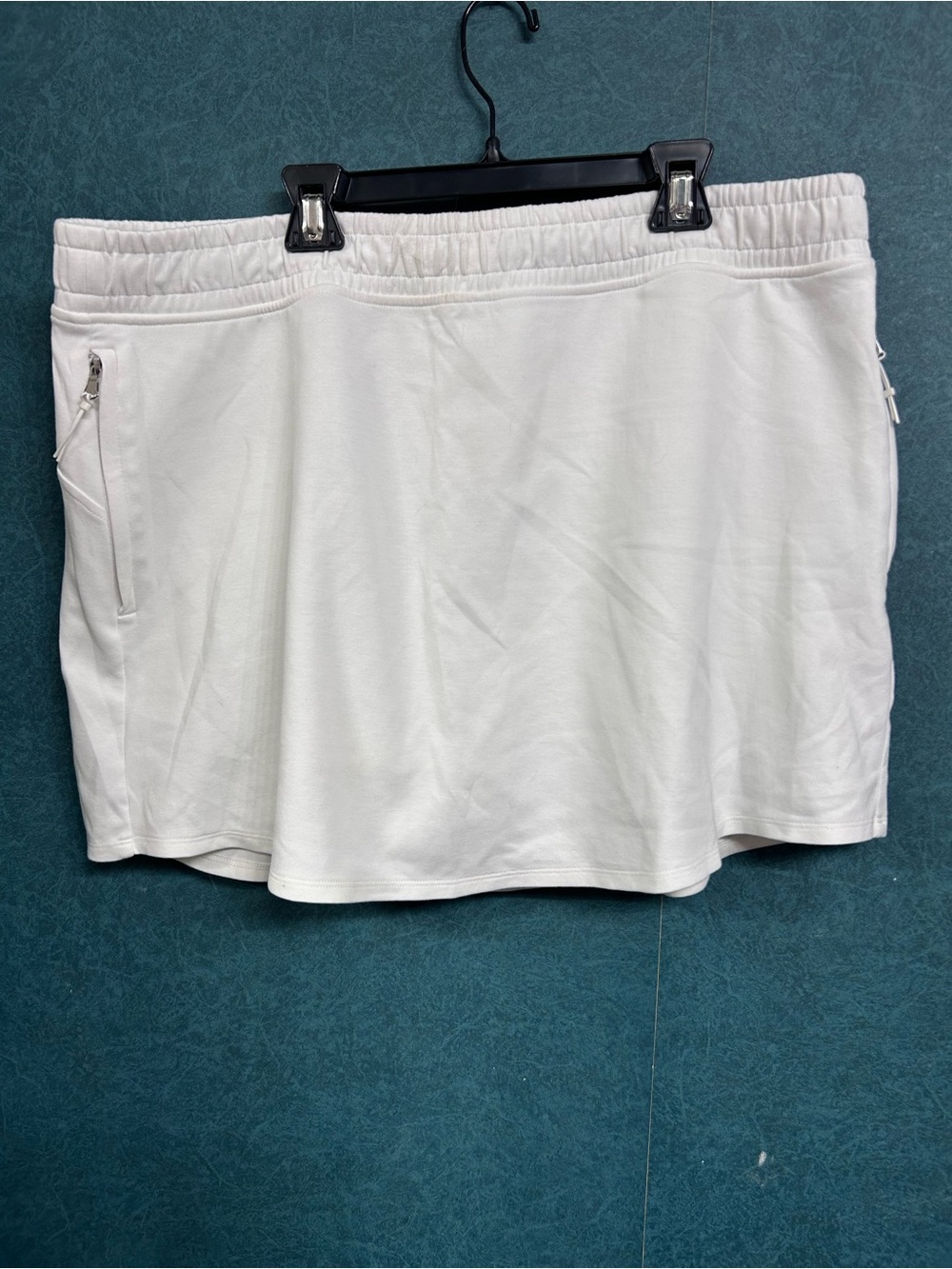 EUC Old Navy XXL White Active Skort with Elastic Waist